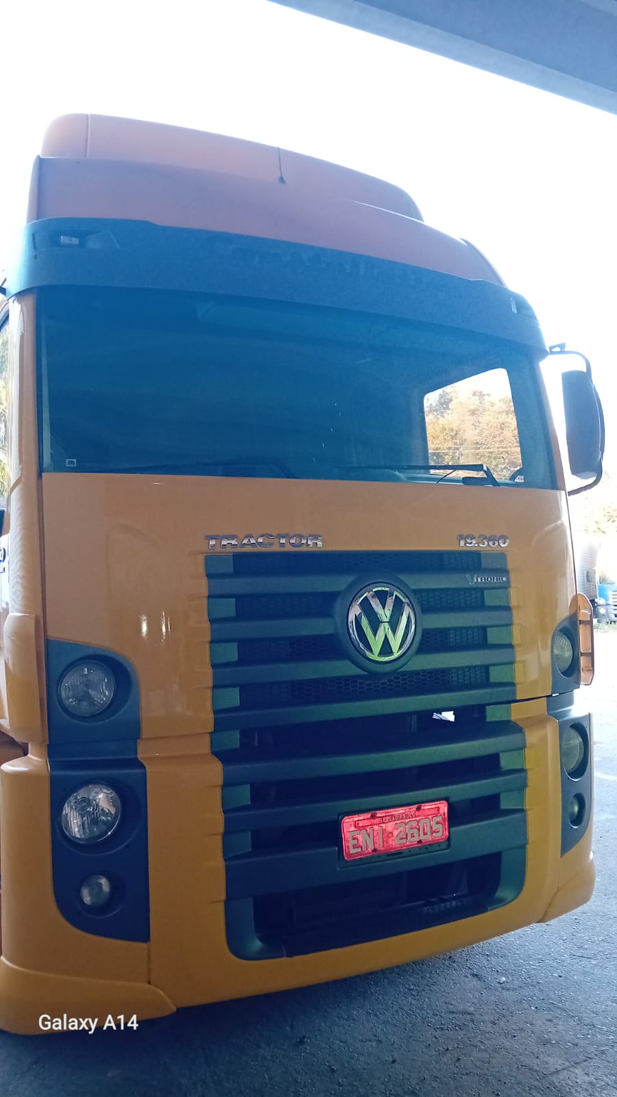 VW Constellation 19.360 Tractor Prime V-Tronic Frente
